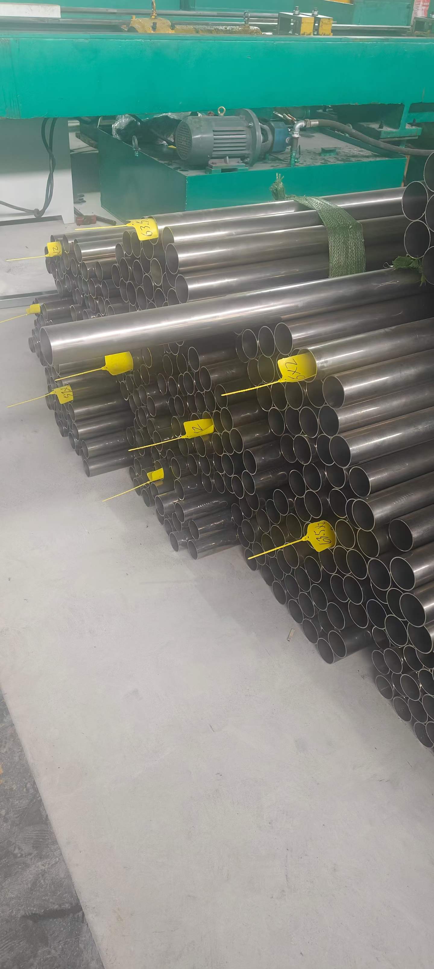 Stainless Steel Seamless Pipe Tube 209